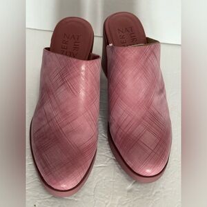 Naturalizer Women's Textured Mauve Mules